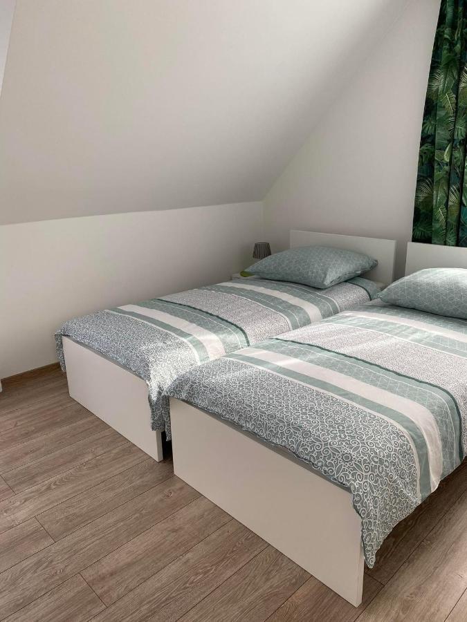 Dom Na Borowkowym Wzgorzu Appartement Palesnica Buitenkant foto