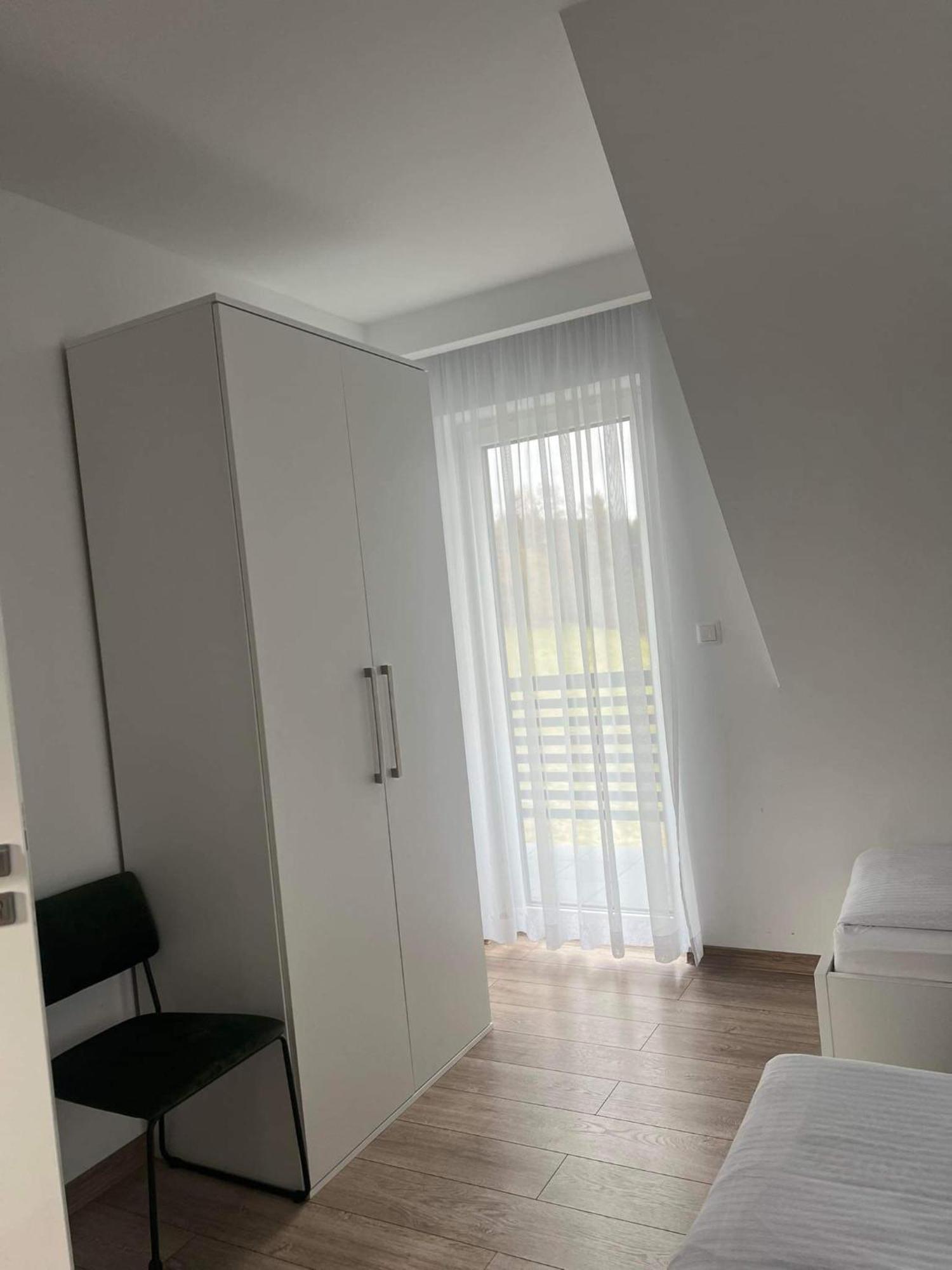 Dom Na Borowkowym Wzgorzu Appartement Palesnica Buitenkant foto